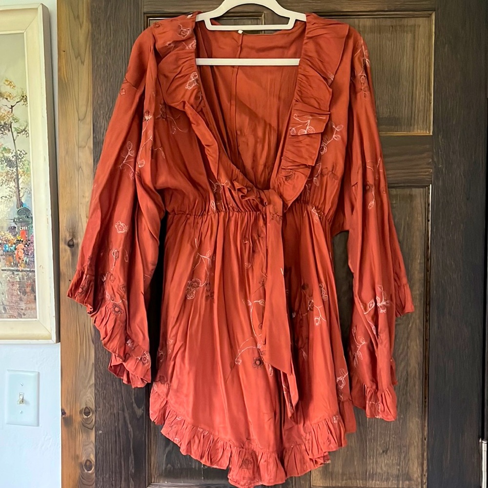 Free People Romper. Size Medium - Fits to Size. Worn once!